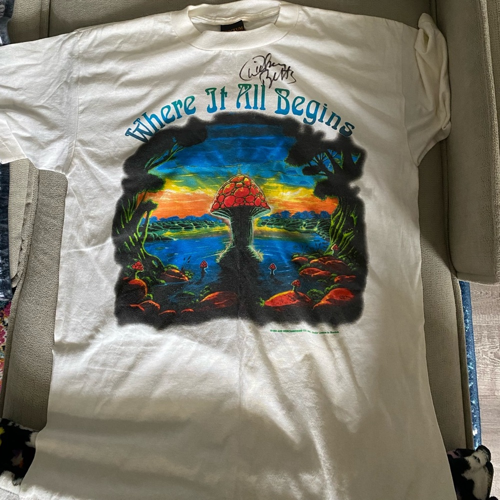 The Allman Brothers signed shirt. (Dickey Betts)